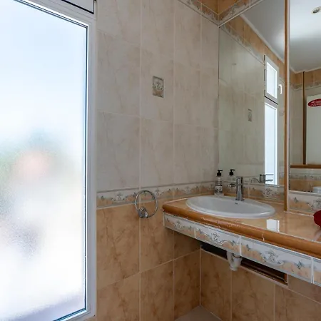 Roble Villa