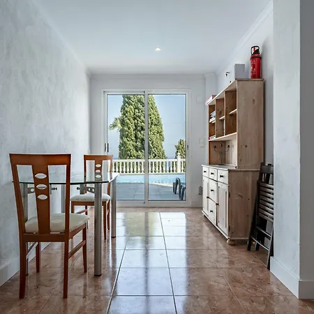 Roble Villa *